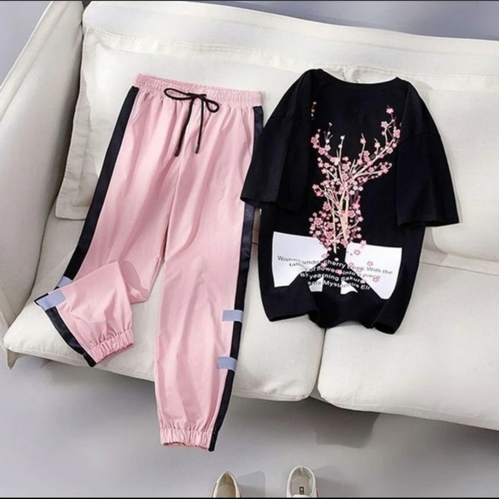 Women's Two Piece Fashionable Flower Print.